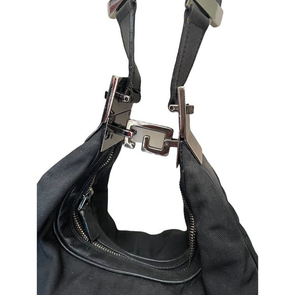 Gucci Black Nylon and Leather Shoulder Bag With G Clasp comes with COA - Picture 3 of 16